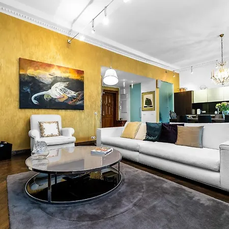Kuninga 1 Luxury