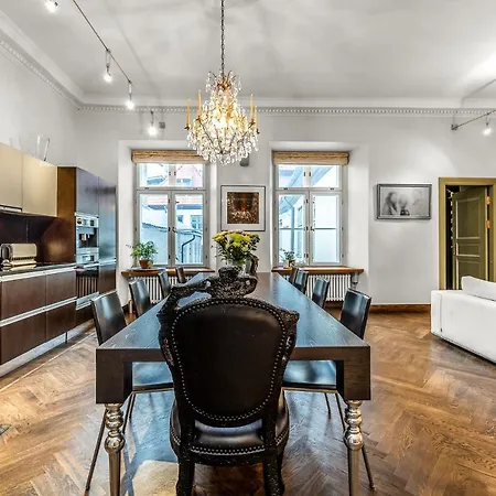 Kuninga 1 Luxury Apartment